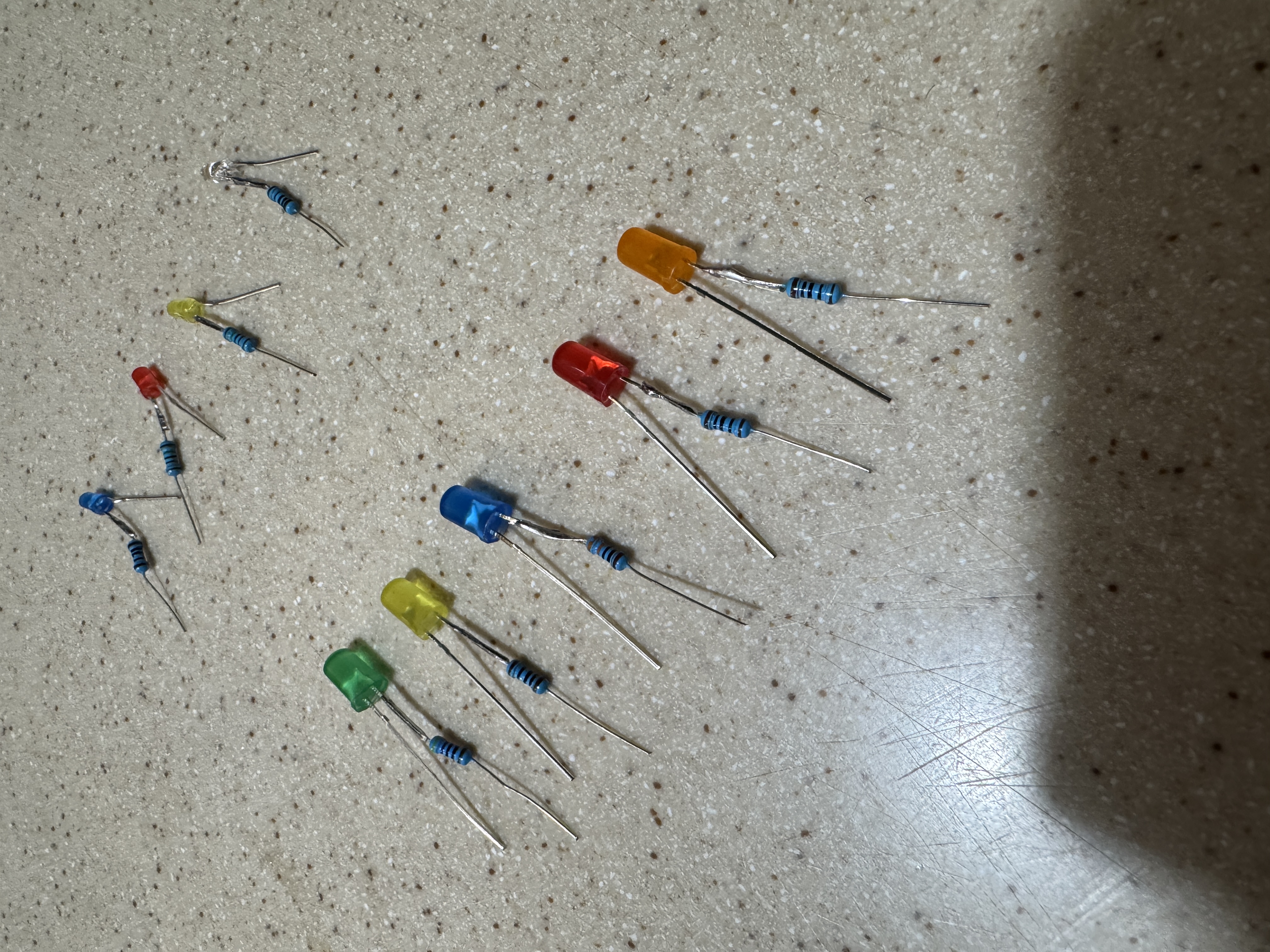 Leds y Resistencias Soldados